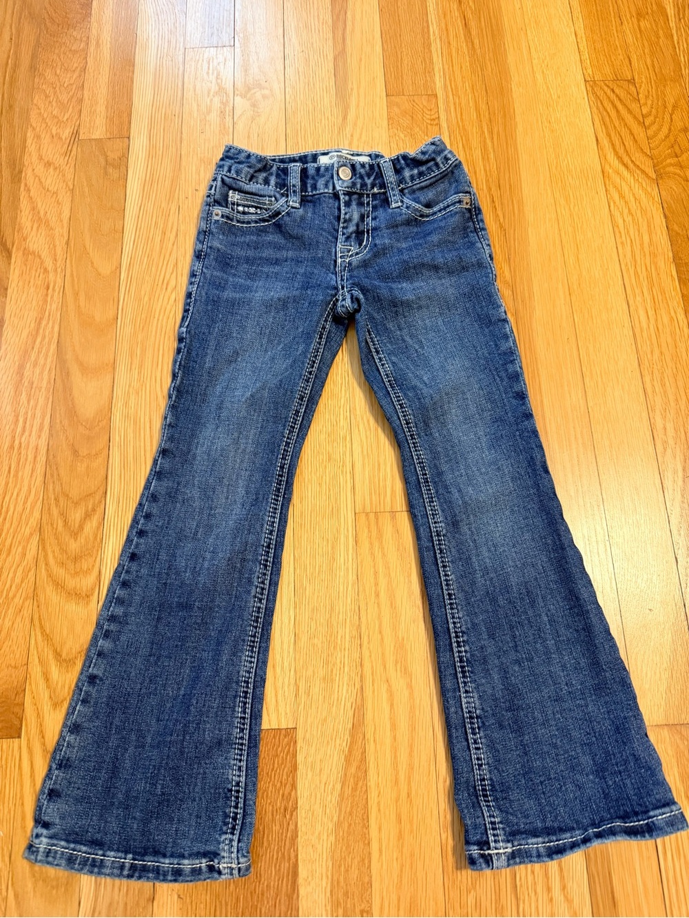 ROCK & ROLL DENIM Blue Flare girls Jeans with embroidered pockets. Size 5T